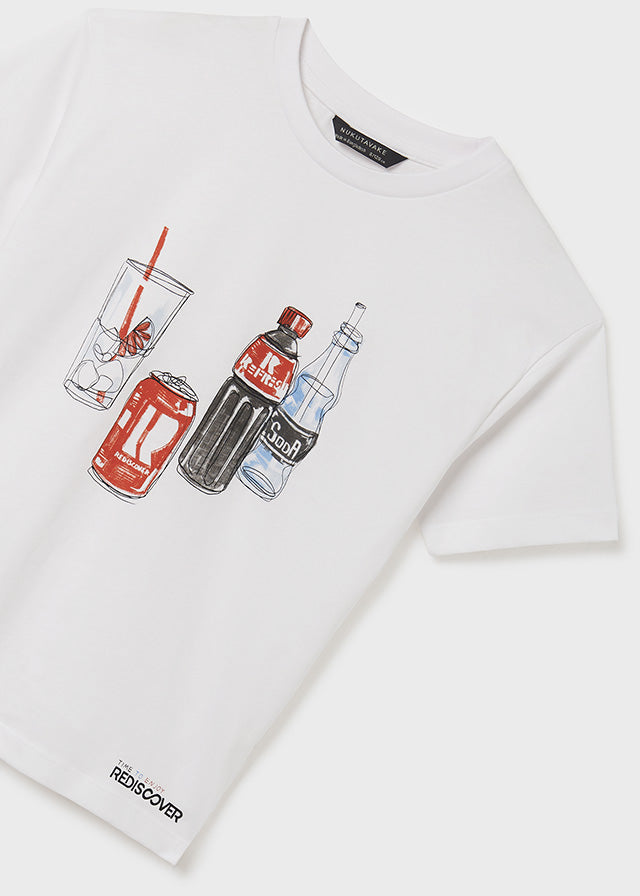 White T-shirt With Drinks