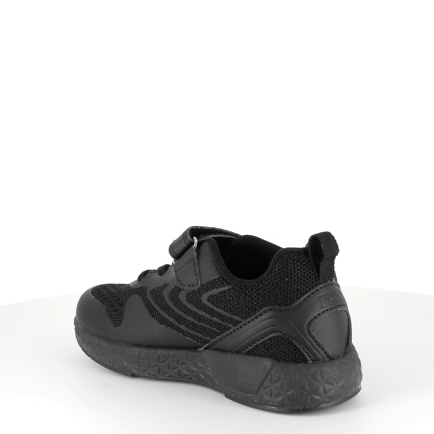 Black School Trainer