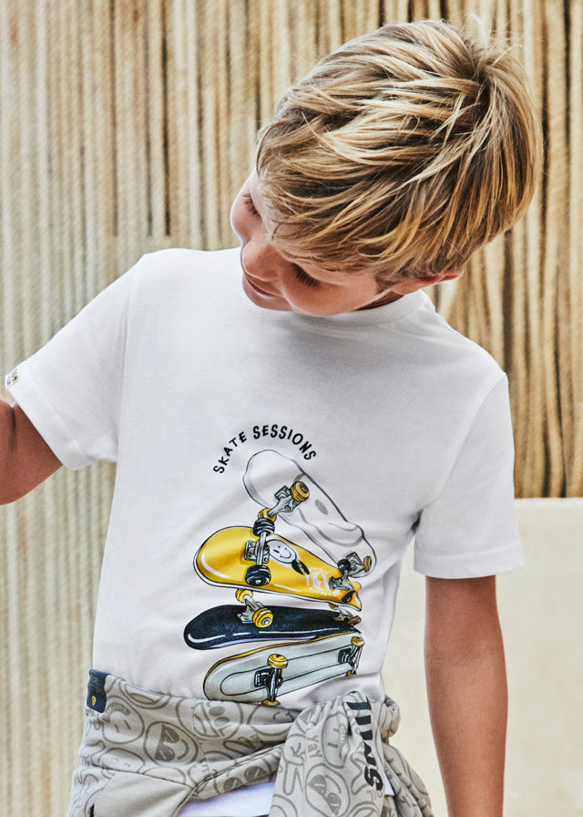 White T-Shirt With Skateboard Print